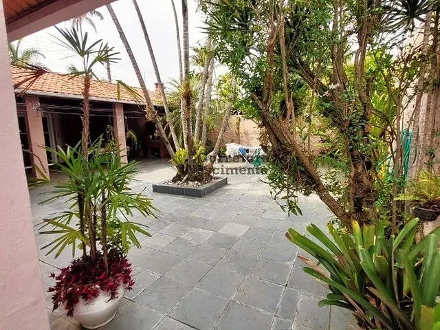 Casa com 256m², à venda, no bairro Jardim Siesta em Jacareí