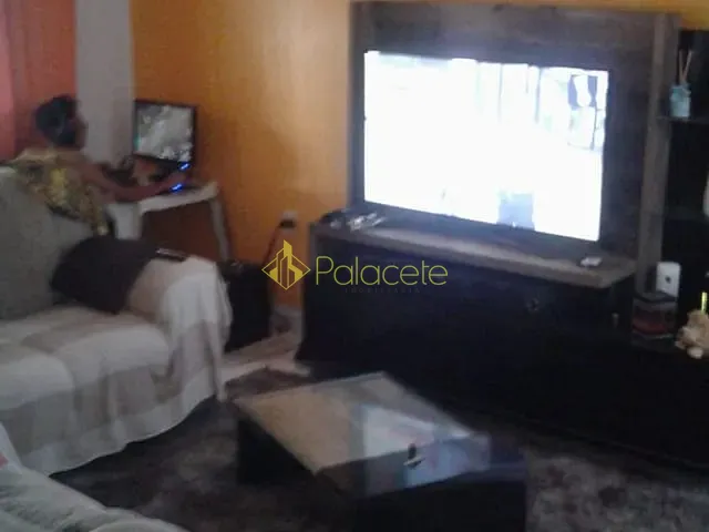 Casa com 250m² 2 quartos e 3 banheiros, à venda, no bairro Itaguaçú em Aparecida