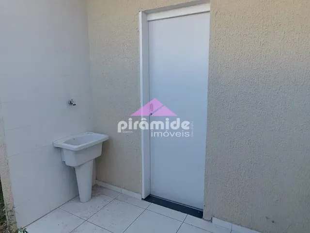 Casa com 83m² 2 quartos e 1 banheiro, à venda, no bairro Santa Luzia em Caçapava