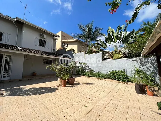 Casa com 450m² 3 quartos e 3 banheiros, à venda, no bairro Cidade Universitária em Campinas