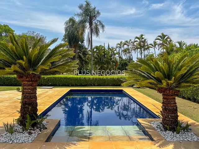 Casa com 1000m² 4 quartos e 6 banheiros, à venda ou para alugar, no bairro Barreirinho em Araçoiaba da Serra