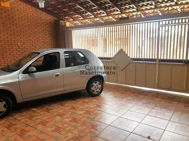Casa com 220m² 3 quartos e 2 banheiros, à venda, no bairro Jardim Guarani em Jacareí