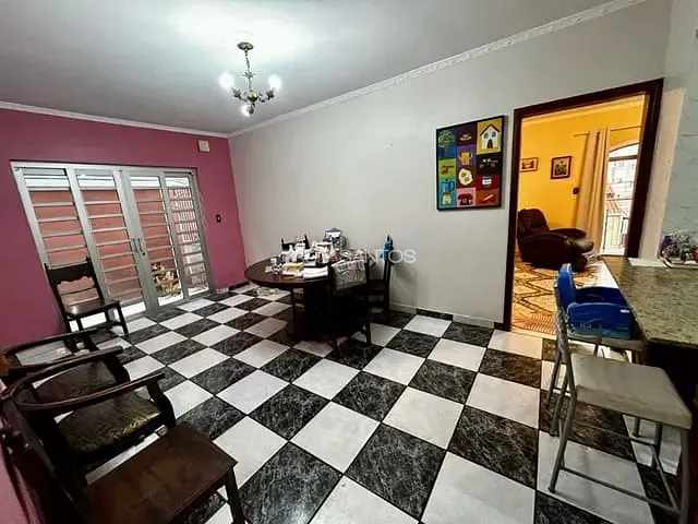 Casa com 360m² 4 quartos e 3 banheiros, à venda, no bairro Jardim Europa em Sorocaba