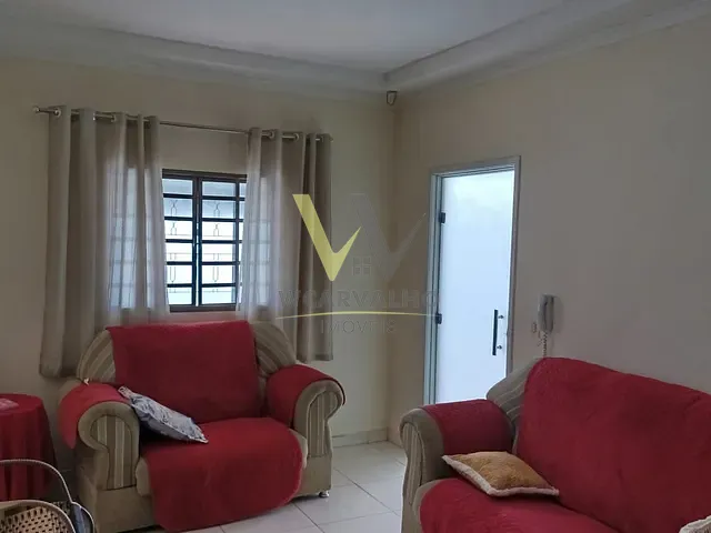 Casa com 300m² 4 quartos e 3 banheiros, à venda, no bairro Jardim dos Ipês em Anápolis