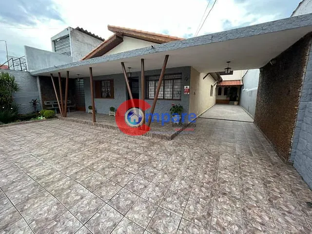 Casa com 340m² 3 quartos e 2 banheiros, à venda ou para alugar, no bairro Vila Galvão em Guarulhos