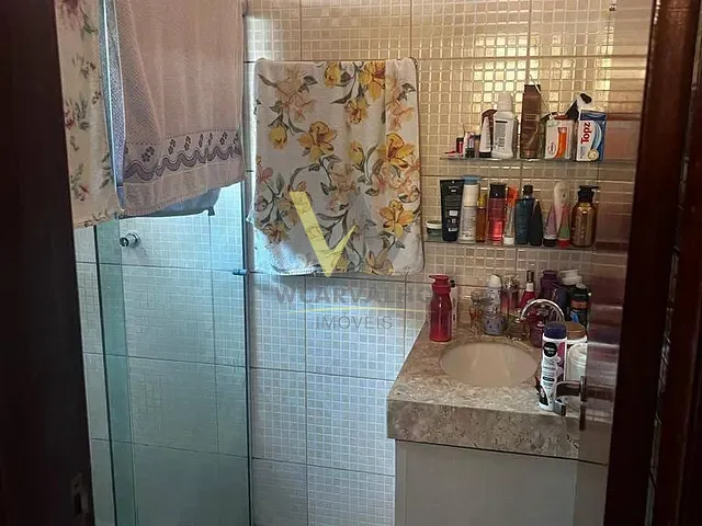 Casa com 300m² 3 quartos e 2 banheiros, à venda, no bairro Jardim dos Ipês em Anápolis