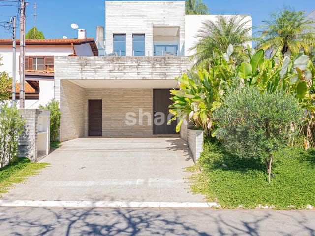 Casa com 360m² 4 quartos e 6 banheiros, à venda, no bairro Alphaville em Santana de Parnaíba