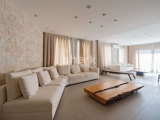 Casa com 360m² 4 quartos e 6 banheiros, à venda, no bairro Alphaville em Santana de Parnaíba