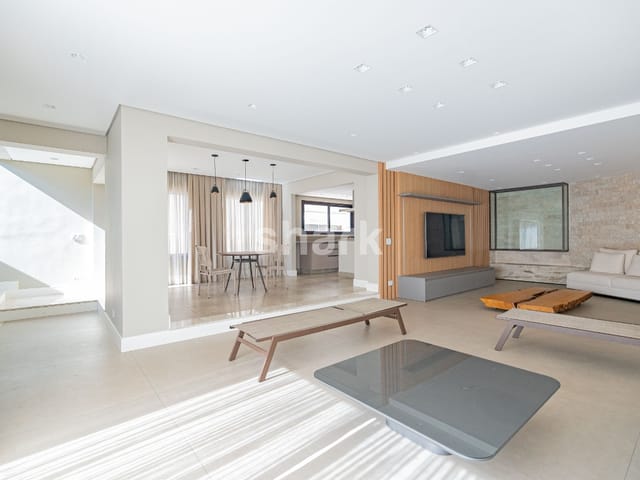 Casa com 360m² 4 quartos e 6 banheiros, à venda, no bairro Alphaville em Santana de Parnaíba