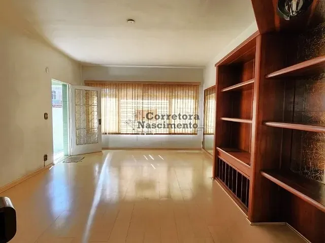 Casa com 300m² 3 quartos e 2 banheiros, à venda, no bairro Centro em Jacareí