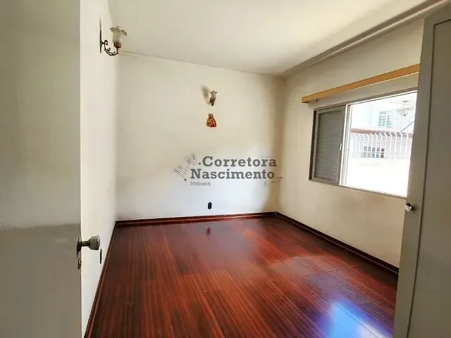 Casa com 300m² 3 quartos e 2 banheiros, à venda, no bairro Centro em Jacareí