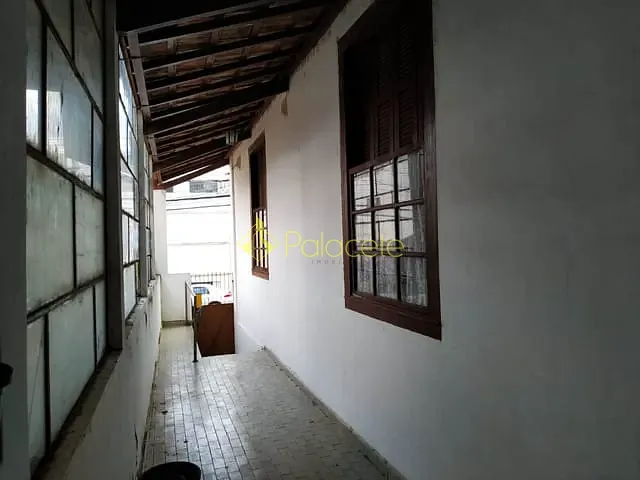 Casa com 420m² 2 quartos e 1 banheiro, à venda, no bairro Centro em Pindamonhangaba