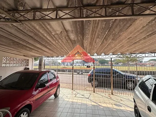 Casa com 306m² 4 quartos e 2 banheiros, à venda, no bairro Jardim Paulista em São José dos Campos
