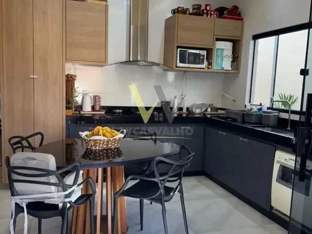 Casa com 238m² 3 quartos e 2 banheiros, à venda, no bairro Jaiara em Anápolis