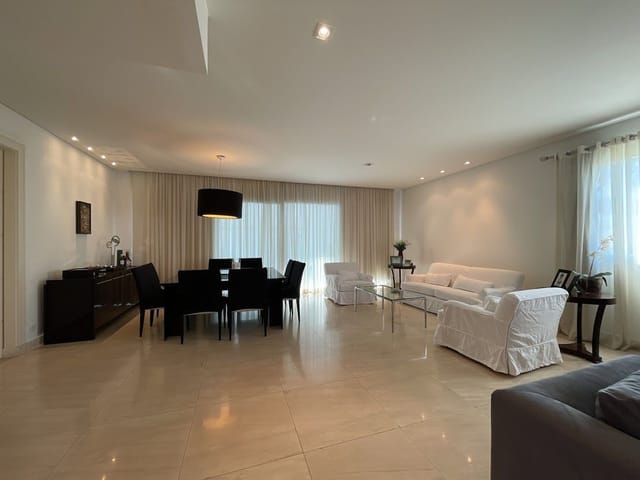 Casa com 482m² 4 quartos e 6 banheiros, à venda, no bairro Alphaville em Santana de Parnaíba