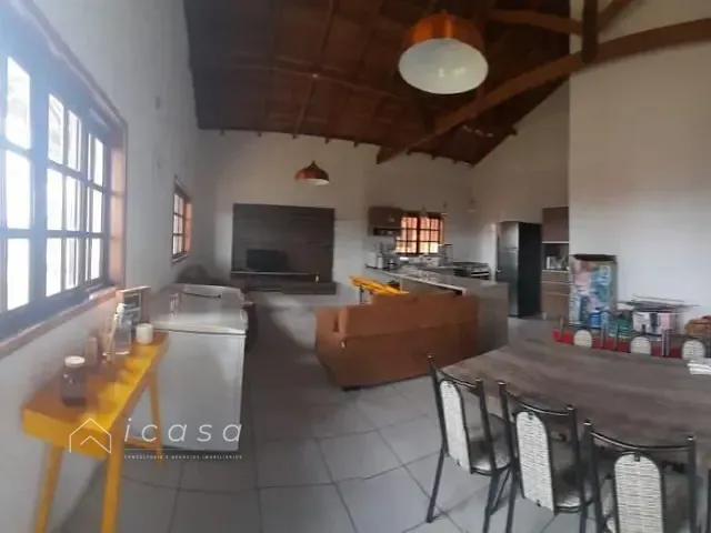 Casa com 5400m² 2 quartos e 3 banheiros, à venda, no bairro Vitória Régia em Atibaia