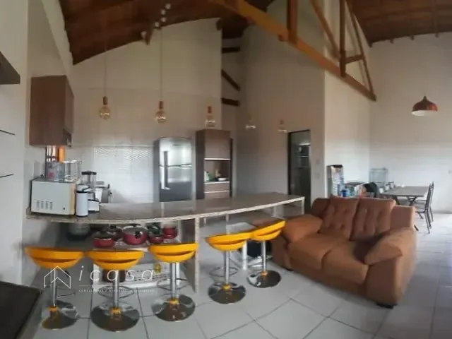 Casa com 5400m² 2 quartos e 3 banheiros, à venda, no bairro Vitória Régia em Atibaia