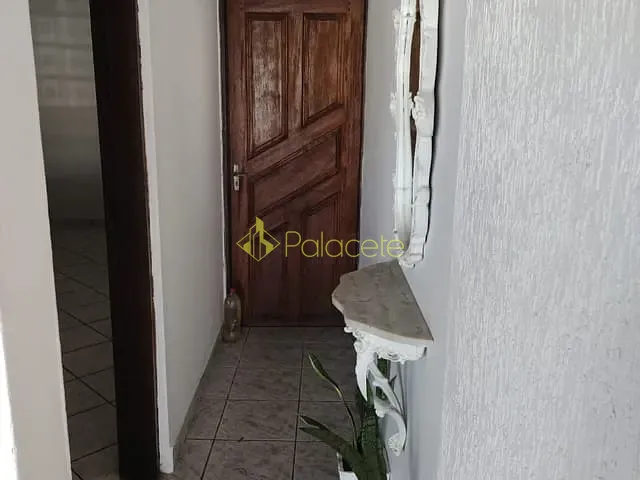 Casa 2 quartos e 3 banheiros, à venda, no bairro Crispim em Pindamonhangaba