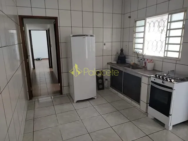 Casa 2 quartos e 3 banheiros, à venda, no bairro Crispim em Pindamonhangaba