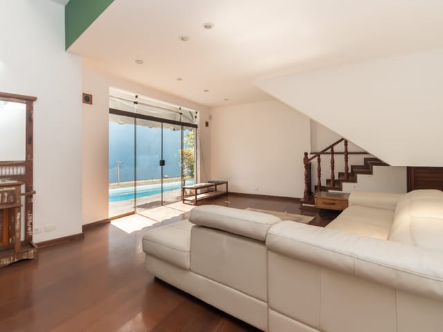 Casa com 263m² 3 quartos e 7 banheiros, à venda, no bairro Vila Inah em São Paulo