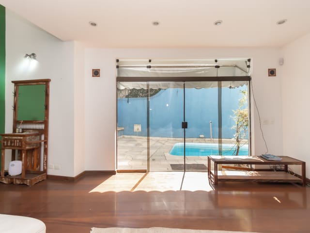 Casa com 263m² 3 quartos e 7 banheiros, à venda, no bairro Vila Inah em São Paulo