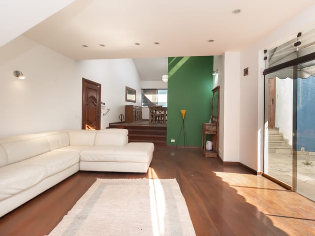 Casa com 263m² 3 quartos e 7 banheiros, à venda, no bairro Vila Inah em São Paulo