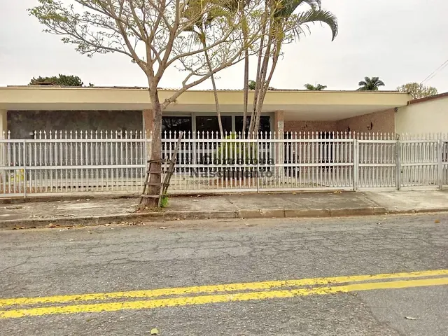 Casa com 900m², à venda, no bairro Jardim Esplanada em São José dos Campos