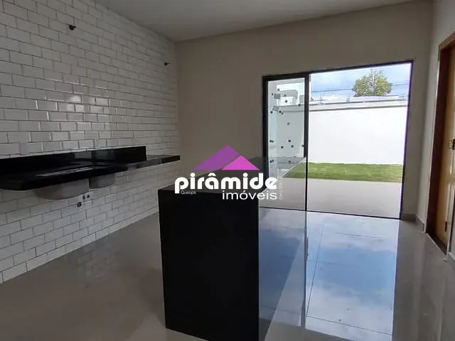 Casa com 300m² 3 quartos e 3 banheiros, à venda, no bairro Condomínio Terras do Vale em Caçapava