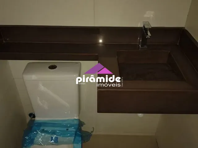 Casa com 300m² 3 quartos e 3 banheiros, à venda, no bairro Condomínio Terras do Vale em Caçapava