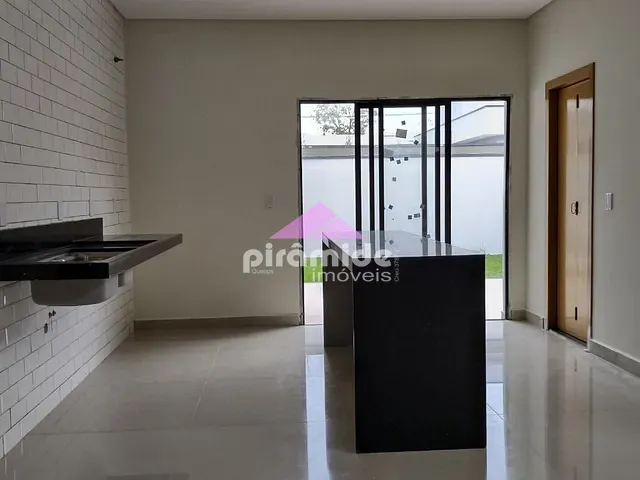 Casa com 300m² 3 quartos e 3 banheiros, à venda, no bairro Condomínio Terras do Vale em Caçapava