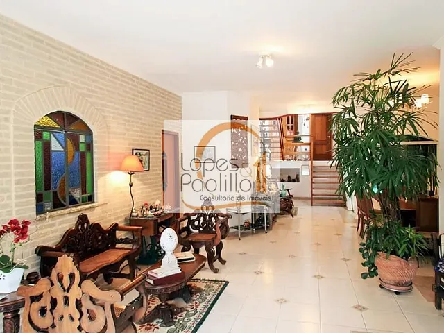 Casa com 480m² 3 quartos e 3 banheiros, à venda ou para alugar, no bairro Vila Petrópolis em Atibaia