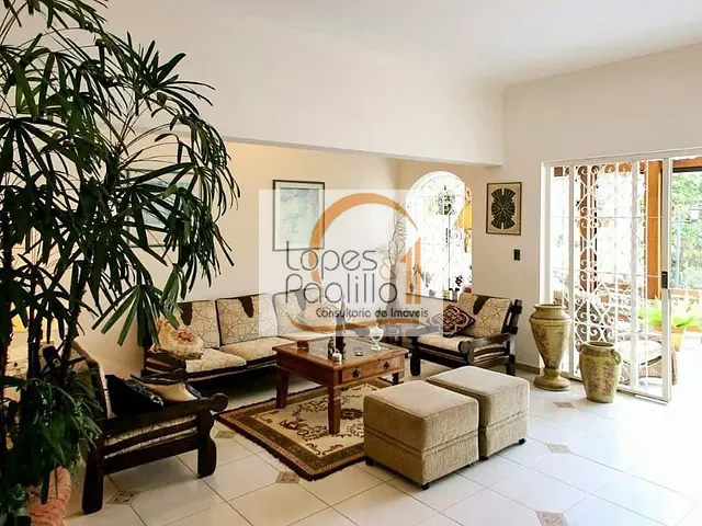Casa com 480m² 3 quartos e 3 banheiros, à venda ou para alugar, no bairro Vila Petrópolis em Atibaia