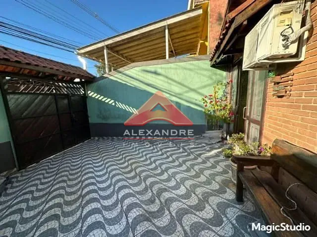 Casa com 125m² 2 quartos e 1 banheiro, à venda, no bairro Jardim Ismênia em São José dos Campos