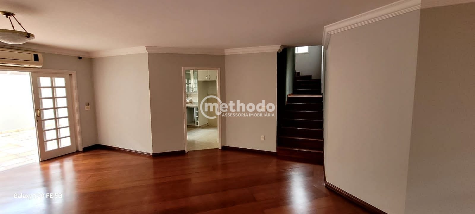 Casa, 3 quartos, 214 m² - Foto 2