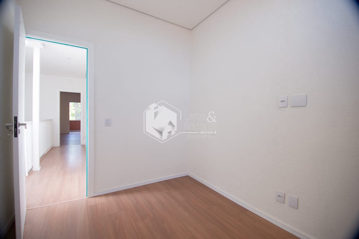 Casa à venda com 3 quartos, 200m² - Foto 30