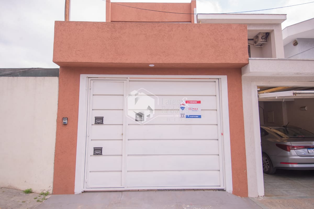 Casa à venda com 3 quartos, 200m² - Foto 1