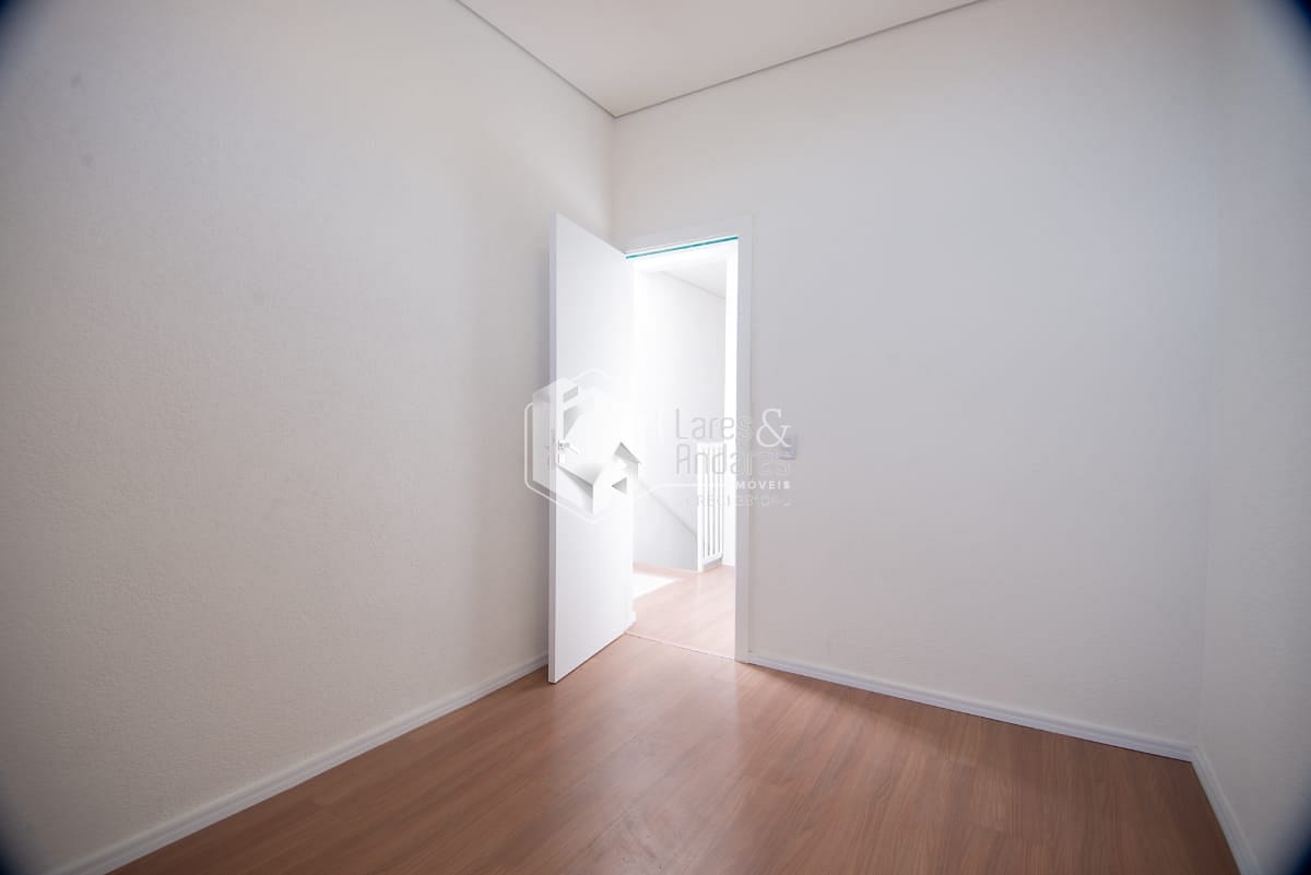 Casa à venda com 3 quartos, 200m² - Foto 31