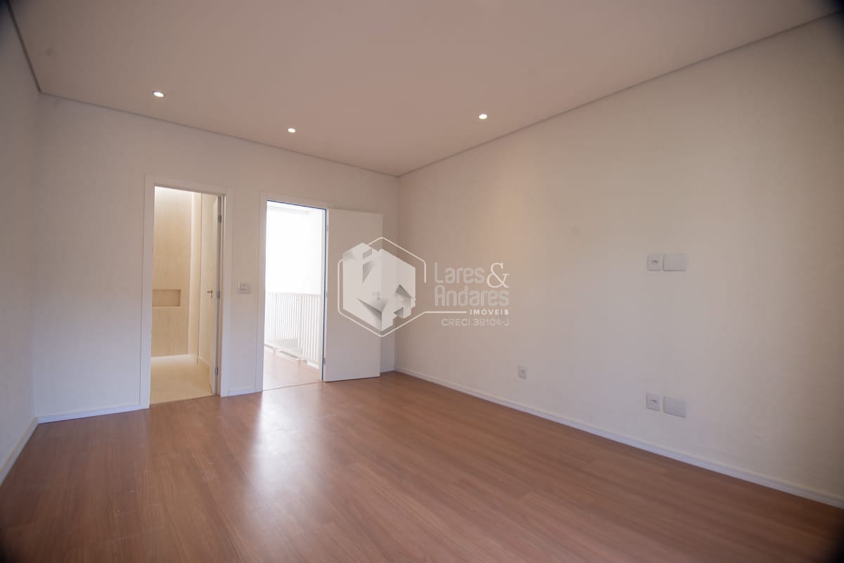 Casa à venda com 3 quartos, 200m² - Foto 37