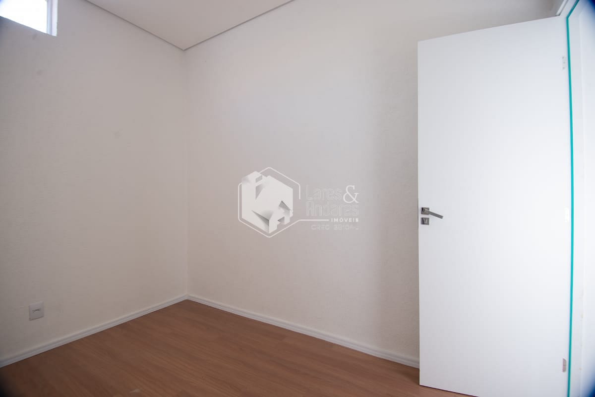 Casa à venda com 3 quartos, 200m² - Foto 32