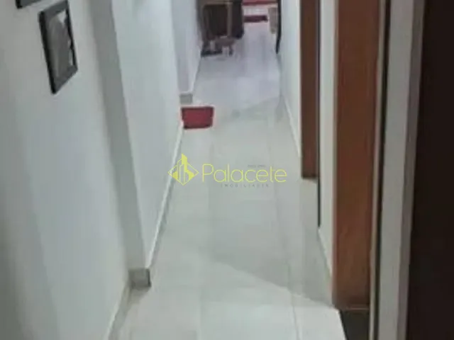 Casa com 300m² 3 quartos e 4 banheiros, à venda, no bairro Santana em Pindamonhangaba