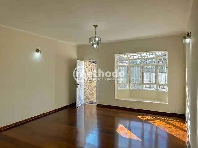 Casa com 298m² 4 quartos e 3 banheiros, à venda, no bairro Parque Taquaral em Campinas