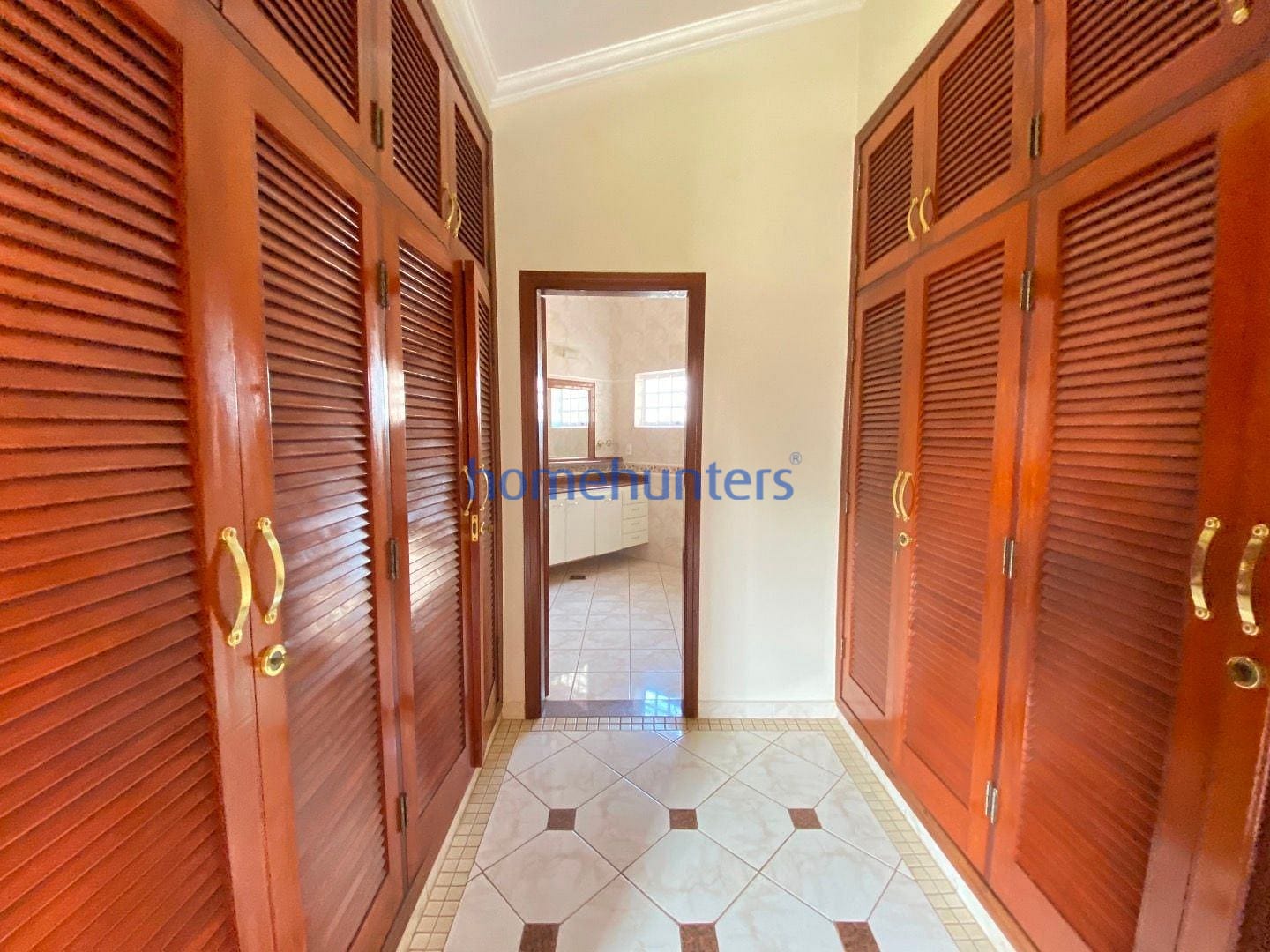 Casa para alugar com 7 quartos, 512m² - Foto 52