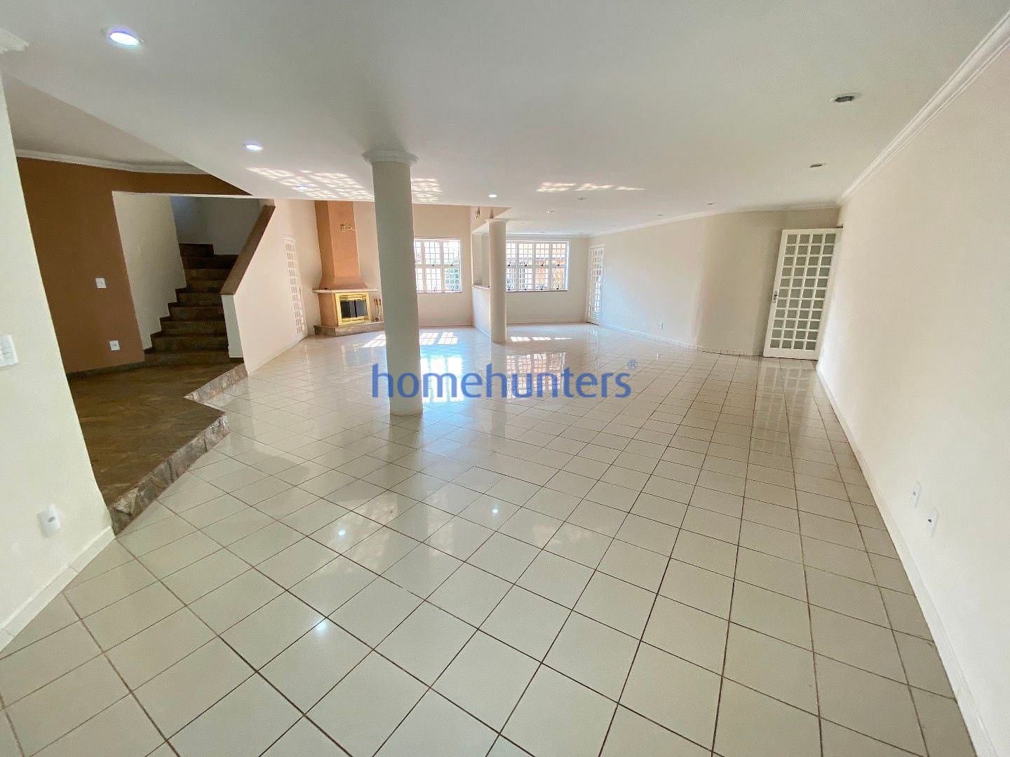 Casa para alugar com 7 quartos, 512m² - Foto 8