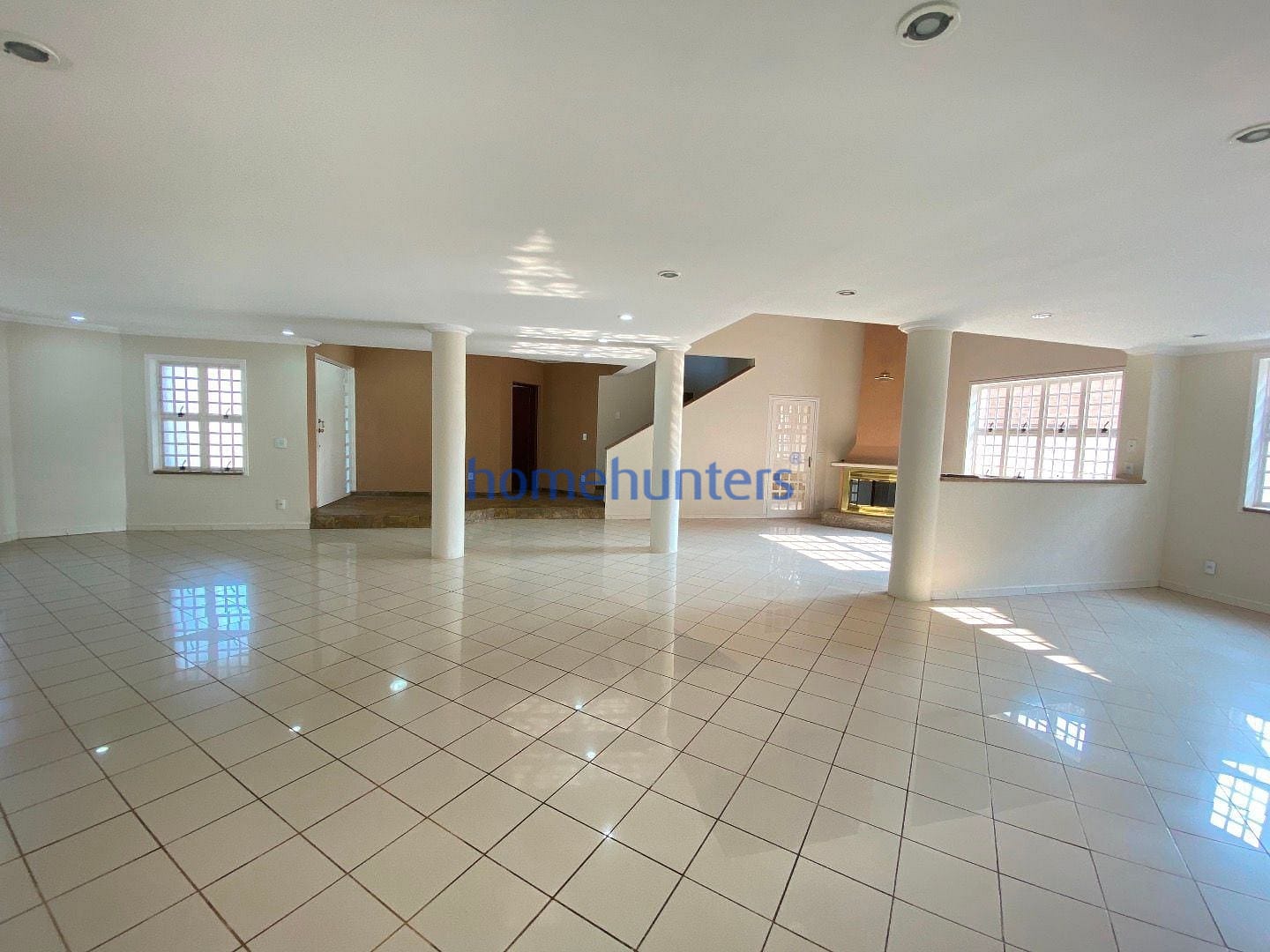 Casa para alugar com 7 quartos, 512m² - Foto 4