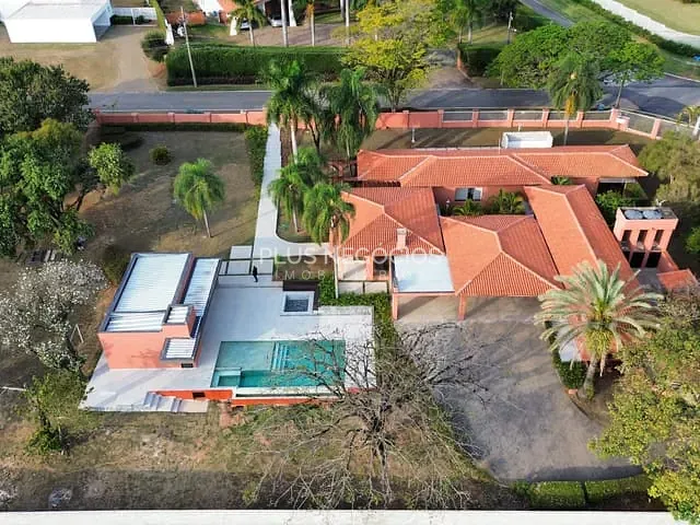 Casa com 5400m² 5 quartos e 7 banheiros, à venda ou para alugar, no bairro Condomínio Chácara Santa Maria em Votorantim