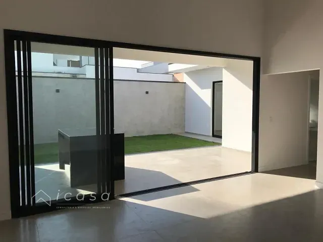Casa com 300m² 3 quartos e 3 banheiros, à venda, no bairro Olaria em Lorena