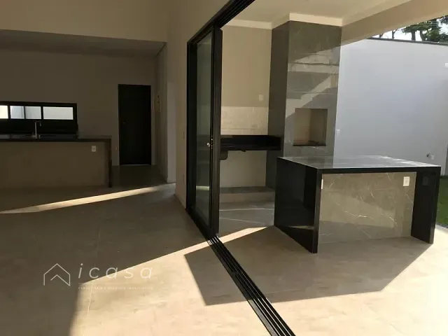 Casa com 300m² 3 quartos e 3 banheiros, à venda, no bairro Olaria em Lorena