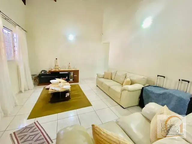 Casa com 225m² 3 quartos e 2 banheiros, à venda, no bairro Vila Olga em Atibaia