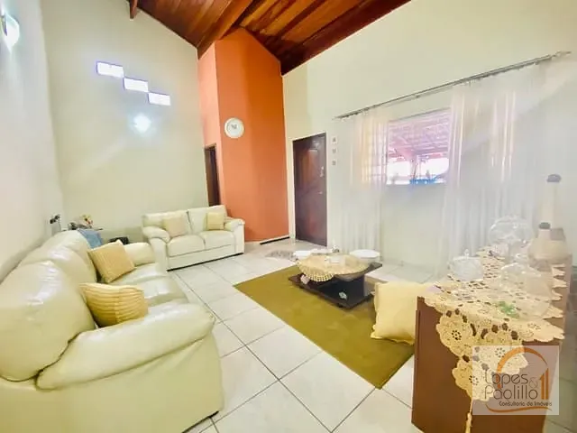 Casa com 225m² 3 quartos e 2 banheiros, à venda, no bairro Vila Olga em Atibaia