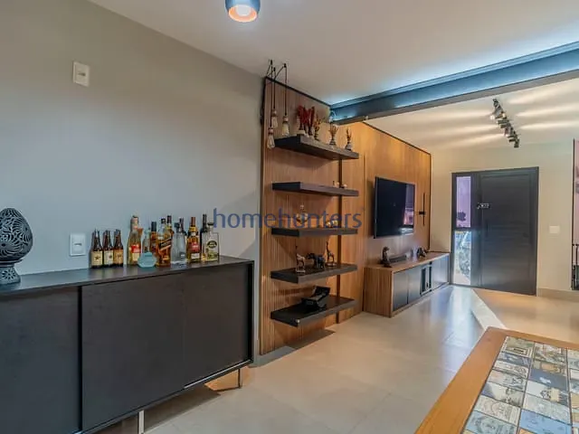 Casa com 178m² 2 quartos e 3 banheiros, à venda, no bairro Jardim Santa Helena em Valinhos
